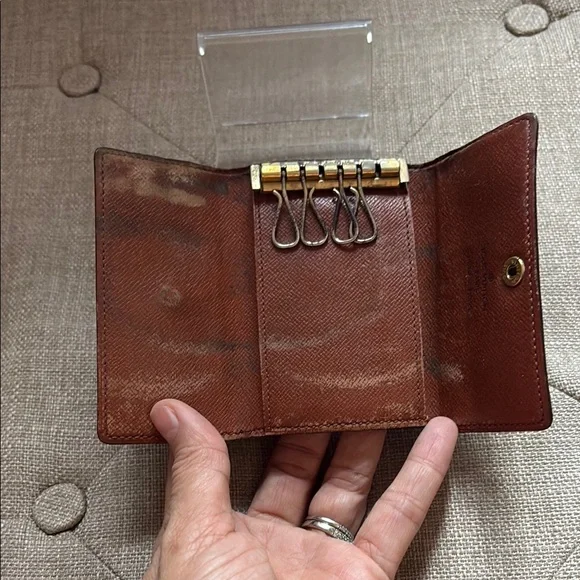 6 Key Holder Louis Vuitton Dark Brown Monogram Wallet - Picture 2 of 9